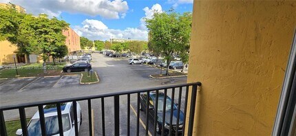 4805 NW 7th St, Unit 20415 in Miami, FL - Building Photo - Building Photo