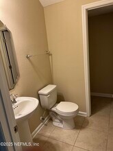 4586 Temple Lakes Dr in Jacksonville, FL - Foto de edificio - Building Photo