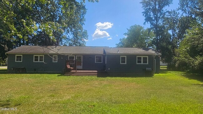 4 Walter Dr in Saratoga Springs, NY - Building Photo - Building Photo