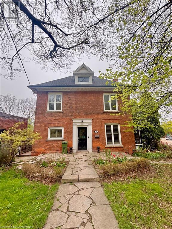 15 Freeman Pl