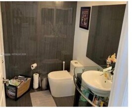 9009 SW 214th St in Cutler Bay, FL - Building Photo - Building Photo