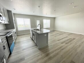 4067 S 2800 W, Unit 268 in Roy, UT - Building Photo - Building Photo