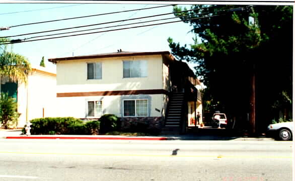 1740 California St in Mountain View, CA - Building Photo - Building Photo