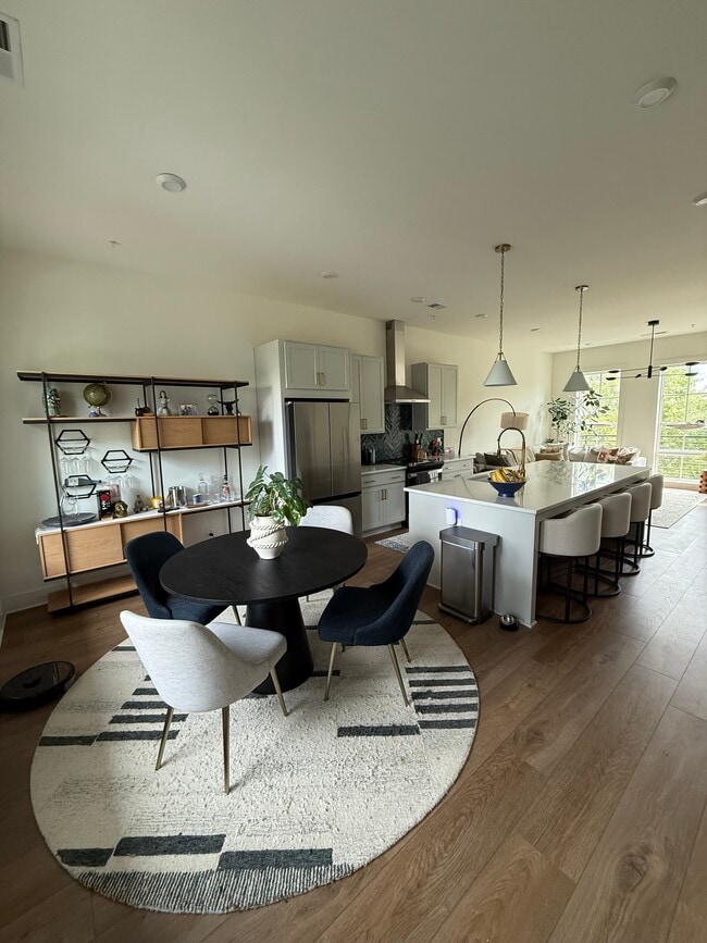 property at 1276 Longreen Ter NW