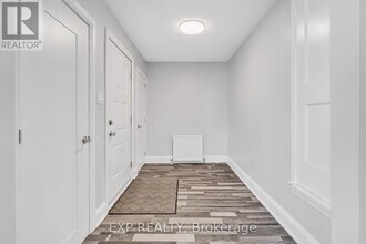 124 Marier Ave in Ottawa, ON - Building Photo - Building Photo