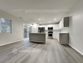 7085 Flute St SE in Lacey, WA - Foto de edificio - Building Photo
