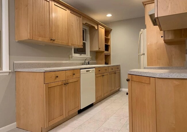 property at 402 N Division St