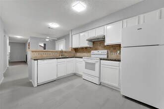 2111 E Belt Line Rd in Richardson, TX - Building Photo - Building Photo