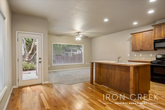 2155 S Amy Ave in Boise, ID - Foto de edificio - Building Photo