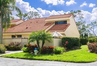 5332 Huntingwood Ct in Sarasota, FL - Building Photo - Building Photo