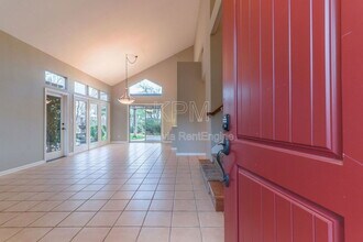 2326 Carriage Dr in Lodi, CA - Building Photo - Building Photo