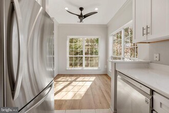 4560 Strutfield Ln in Alexandria, VA - Building Photo - Building Photo