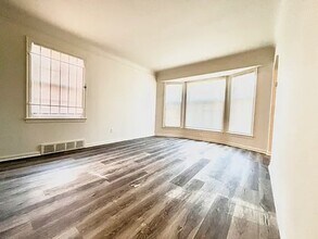 20211 Gilchrist St in Detroit, MI - Foto de edificio - Building Photo