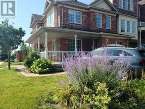 1 Jarrett Ct in Vaughan, ON - Building Photo - Building Photo
