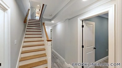 119 Westbourne Terrace, Unit 1 in Brookline, MA - Building Photo - Building Photo