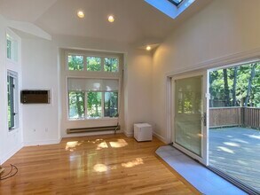 13 Oxbow Rd in Natick, MA - Building Photo - Building Photo