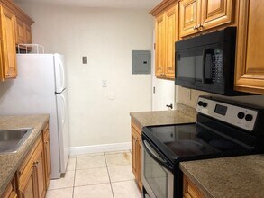 7232 94th SW Pl, Unit E6 in Miami, FL - Foto de edificio - Building Photo