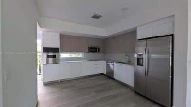 816 84th St in Miami Beach, FL - Building Photo - Building Photo