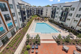 Innsbrook Square in Glen Allen, VA - Foto de edificio - Building Photo