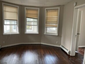 384 E 9th Ave in Roselle, NJ - Building Photo - Building Photo
