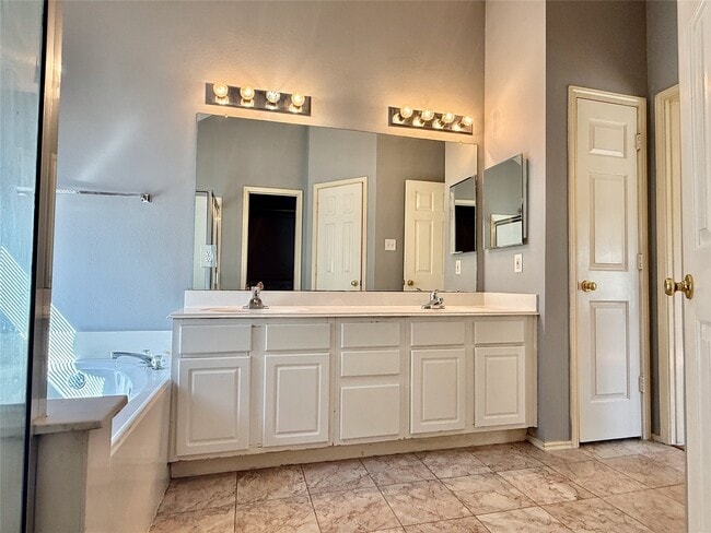 property at 5218 Hill Timbers Dr