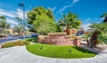 220 W Flamingo Rd in Las Vegas, NV - Building Photo - Building Photo