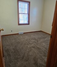 1220 Oak Ave in Crete, NE - Building Photo - Building Photo