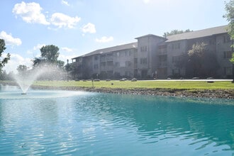 Regency Heights in Green Bay, WI - Foto de edificio - Building Photo