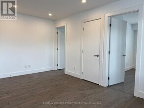 1415-1415 Gerrard St E in Toronto, ON - Building Photo - Building Photo