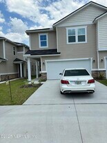 6847 Mirage St in Jacksonville, FL - Building Photo