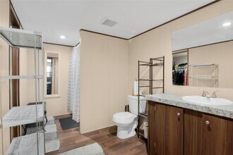 1007 Keswick Rd in Wilmer, TX - Building Photo - Building Photo