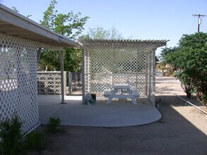 72461 Sunnyvale Dr in Twentynine Palms, CA - Foto de edificio - Building Photo