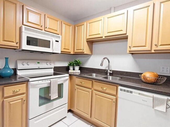 3256 NW 104th Ave, Unit 115c in Coral Springs, FL - Building Photo - Building Photo