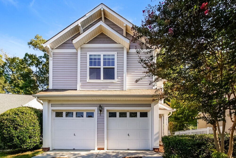 10142 Old Carolina Dr in Charlotte, NC - Building Photo