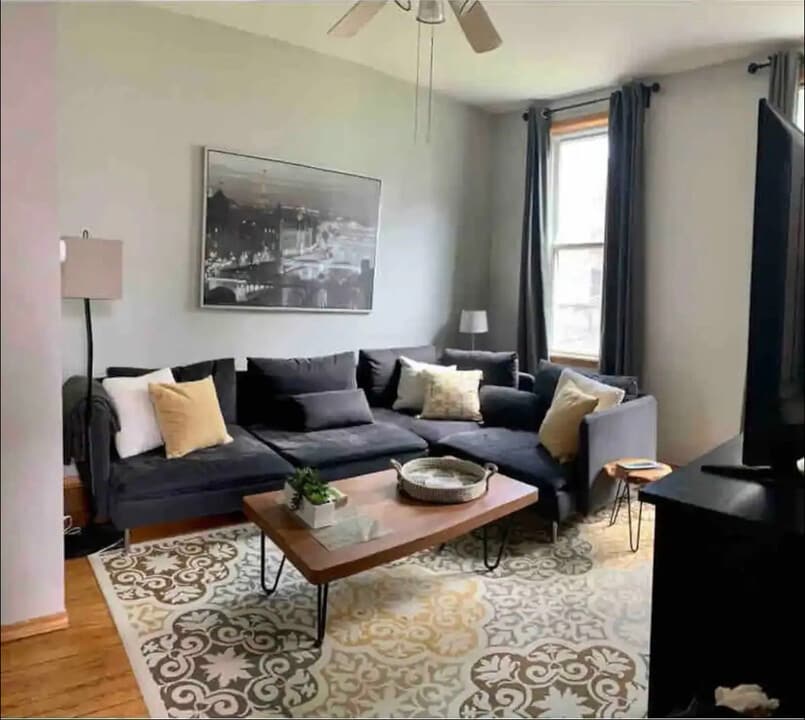 1414 W Fletcher St, Unit 1R in Chicago, IL - Building Photo