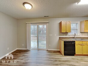 255 Morgan Pkwy in Zebulon, NC - Foto de edificio - Building Photo