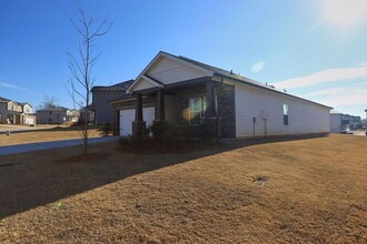 4910 Dufour Dr in Lilburn, GA - Building Photo - Building Photo