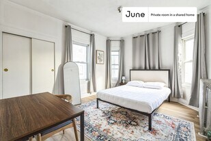 Room in Shared 5 bed/1 bath home in Boston, MA - Building Photo