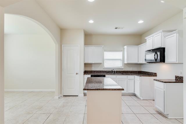 13033 Tobin Dr in Crowley, TX - Building Photo - Building Photo