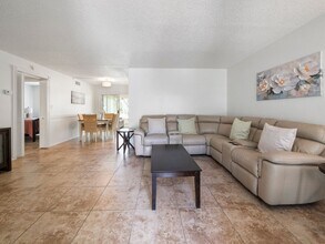 7400 College Pkwy in Ft. Myers, FL - Building Photo - Building Photo