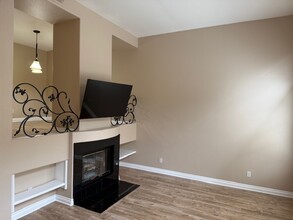 12505 El Camino Real in San Diego, CA - Foto de edificio - Building Photo