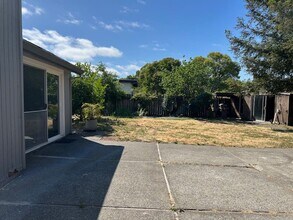 615 Manuel Dr in Novato, CA - Building Photo - Building Photo