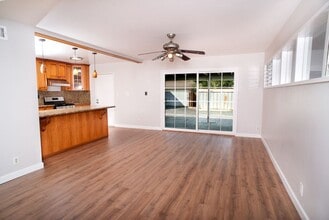 10019 Balboa Blvd in Los Angeles, CA - Building Photo - Building Photo
