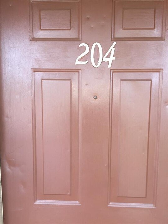 4710 Airport Blvd-Unit -204 in Houston, TX - Building Photo