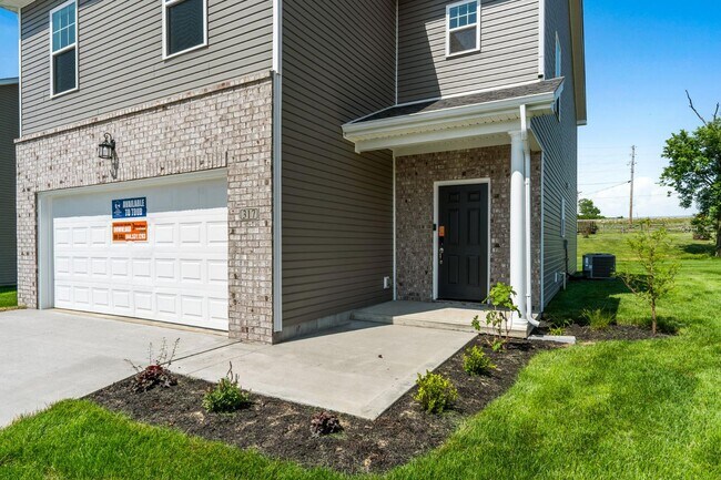 317 Friendly Ave in Nicholasville, KY - Building Photo - Building Photo