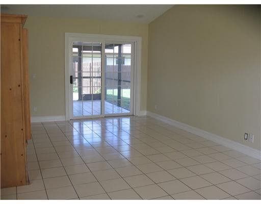 5685 Stonington Way in Greenacres, FL - Building Photo - Building Photo