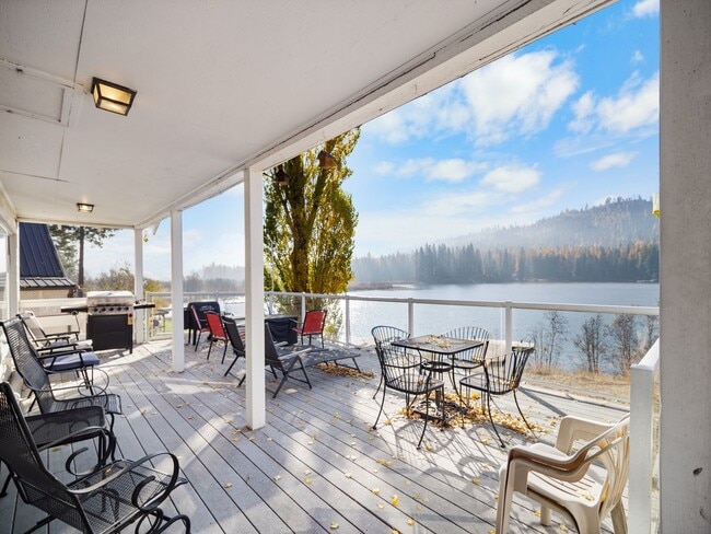 property at 101 Viewpoint Rd