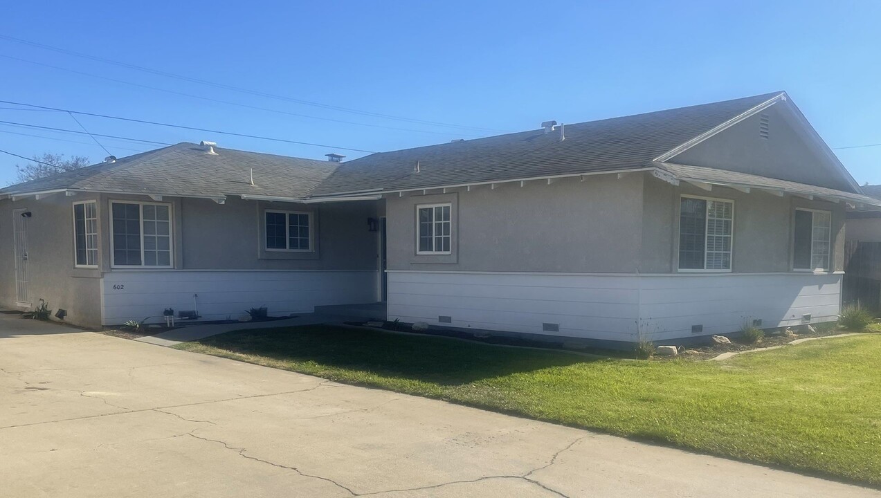 602 S Lucas Dr in Santa Maria, CA - Building Photo