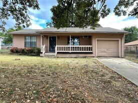 2916 Layne Dr in Denison, TX - Building Photo