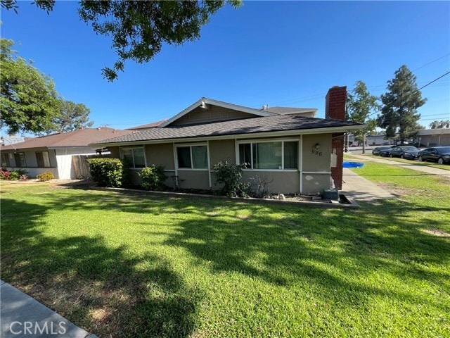 property at 996 Springfield St